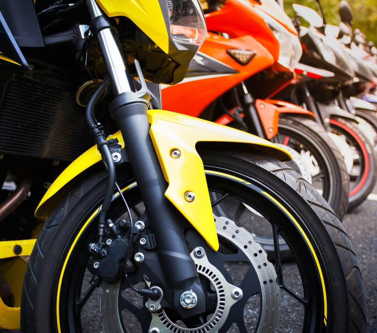 découvrez notre comparateur d'assurance pour scooter 125 : trouvez la meilleure offre adaptée à vos besoins et obtenez des devis gratuits en quelques clics. économisez sur votre assurance tout en profitant d'une protection optimale pour votre deux-roues.