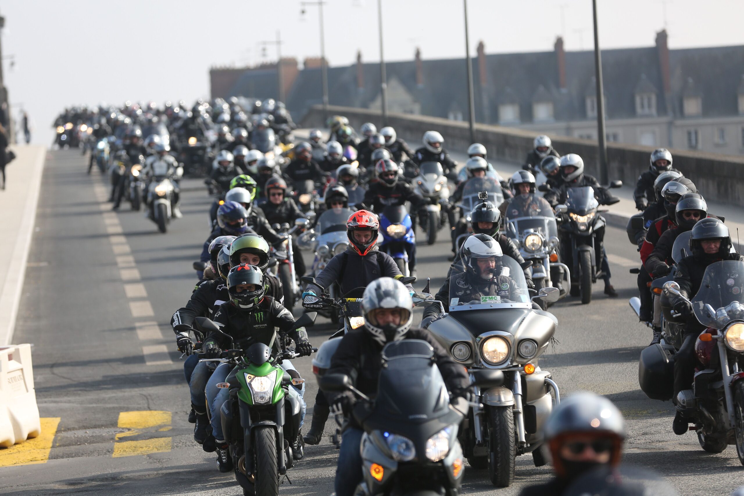 découvrez la passion et la détermination des motards lors de la prochaine manifestation, un événement incontournable qui rassemble les amoureux de la moto autour de valeurs de liberté et de solidarité. rejoignez-nous pour célébrer cette culture vibrante et engagée.