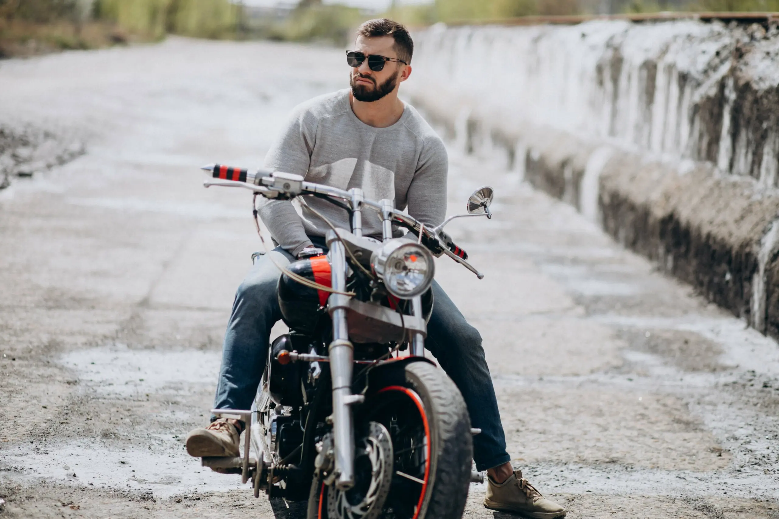 découvrez notre guide complet sur l'assurance moto en france. obtenez des conseils pratiques, comparez les offres des assureurs et choisissez la couverture idéale pour votre moto. protégez-vous efficacement tout en respectant les réglementations en vigueur.