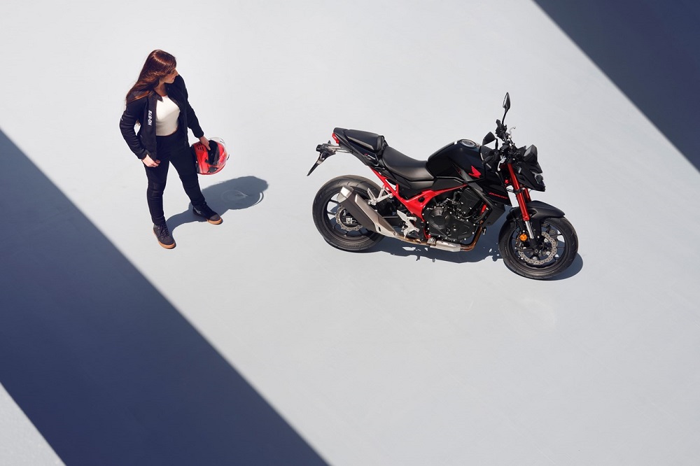 découvrez notre guide complet sur l'assurance deux roues : comparez les meilleures offres, protégez votre scooter ou moto avec une couverture adaptée à vos besoins et à votre budget.