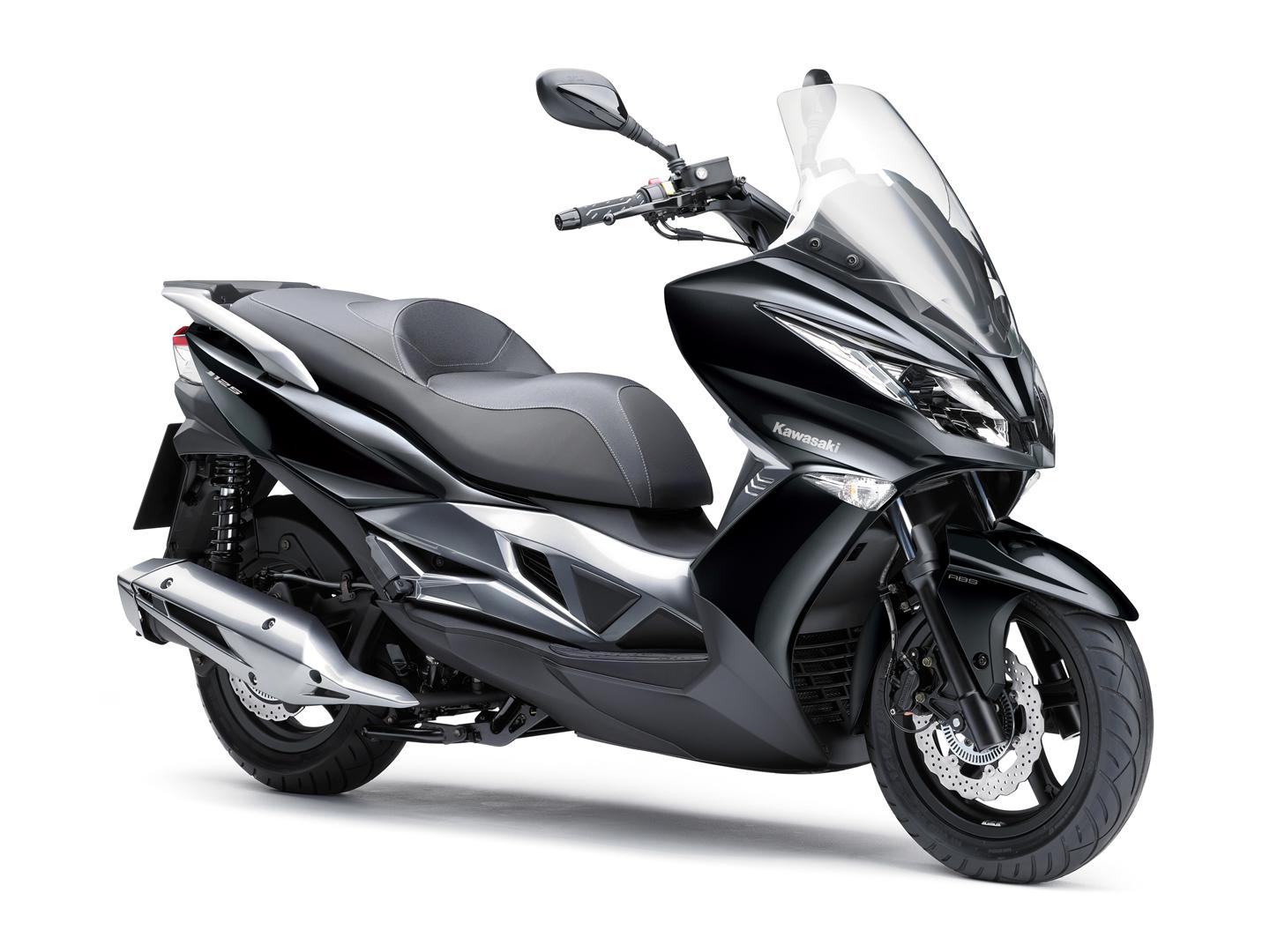 découvrez notre guide complet sur l'assurance pour scooter 125 : choisissez la couverture adaptée, comparez les tarifs et trouvez la meilleure offre pour rouler en toute sérénité.